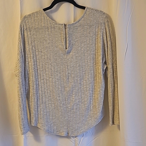 Green Envelope top, small, Heather gray. - Picture 2 of 4